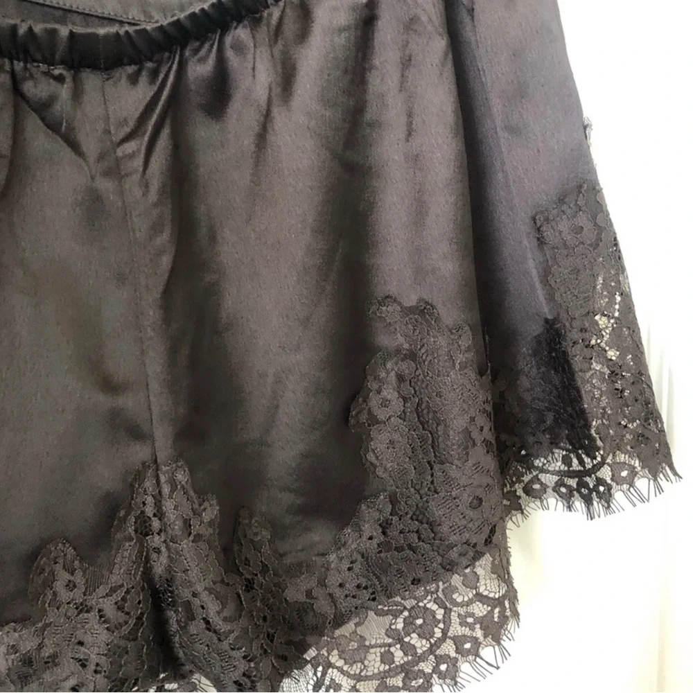Women’s Black Lace-Trim Shorts by - Picture 5 of 6